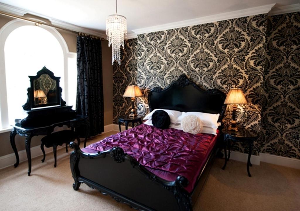 East Close Christchurch  Room photo