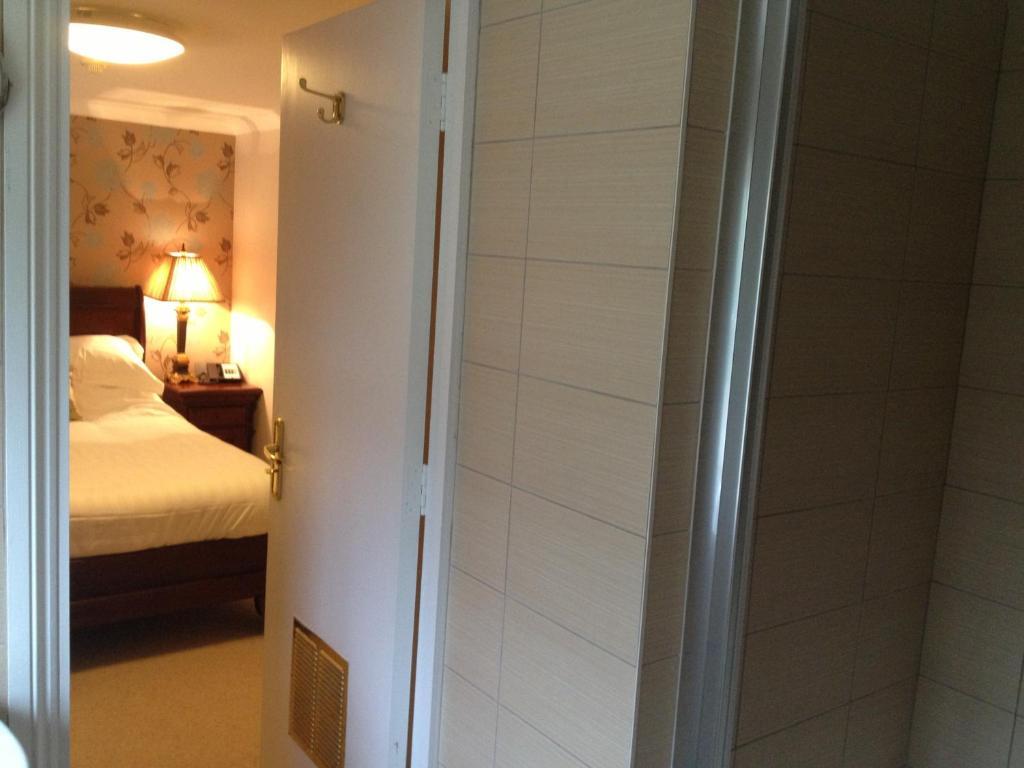 East Close Christchurch  Room photo